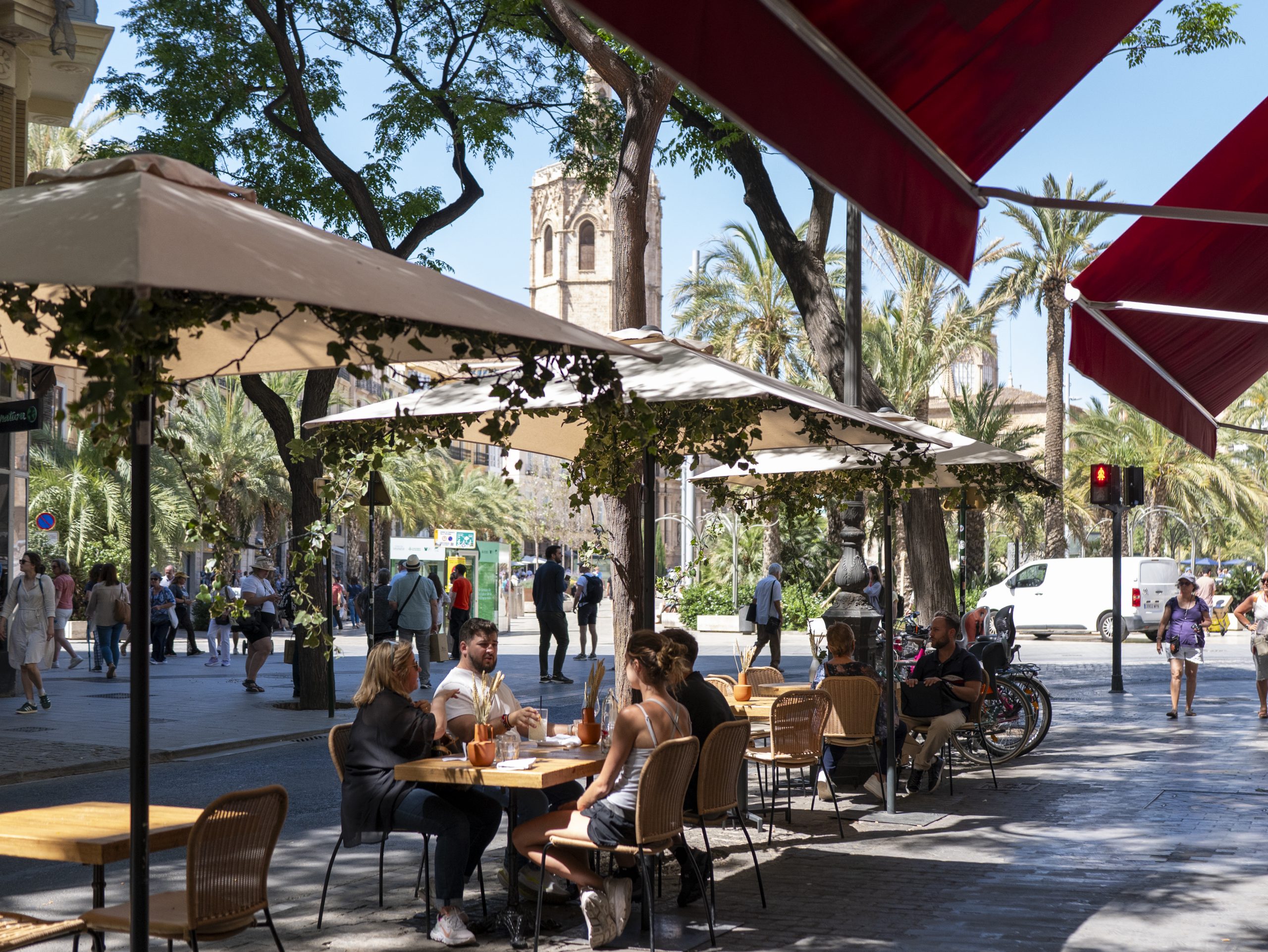 terraza del restaurante los gomez san vicente