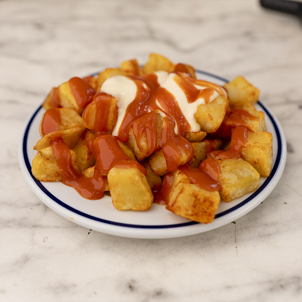 Patatas bravas en Gran Mercat
